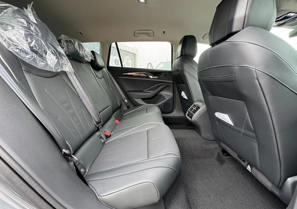 Volkswagen Passat cena 197399 przebieg: 10, rok produkcji 2024 z Wasilków małe 631